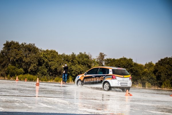 Advanced driving lessons for experienced drivers